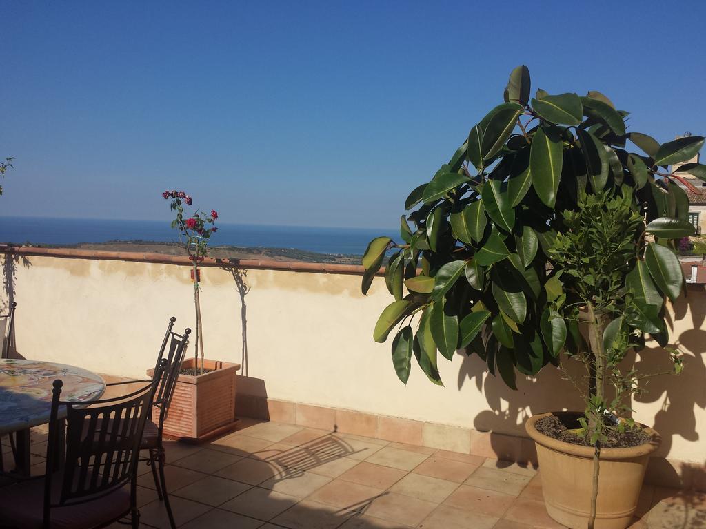 Crosia Palazzo Madeo - Residenza D'Epoca Bed & Breakfast エクステリア 写真